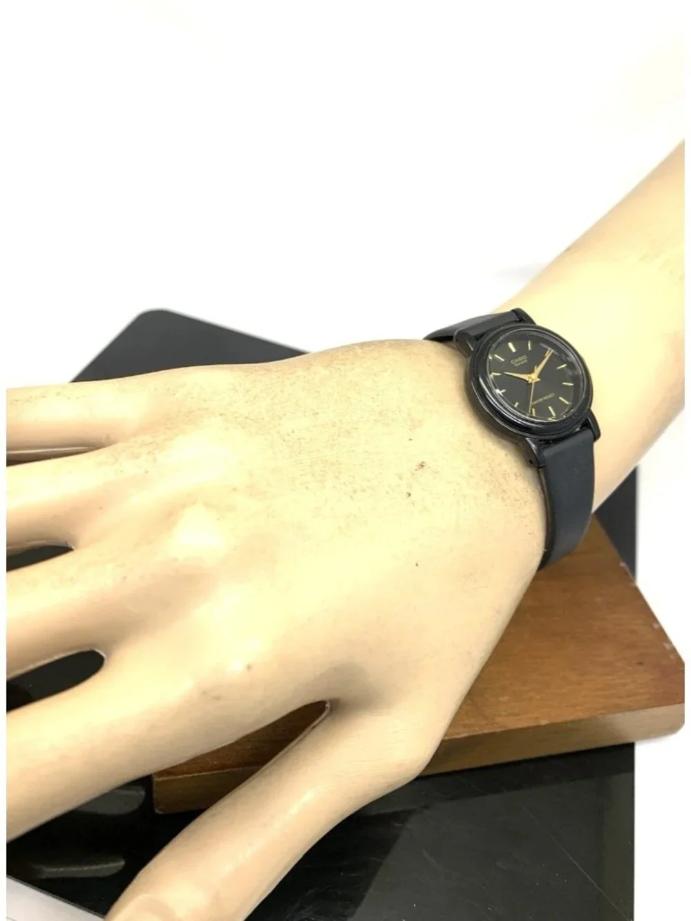 Casio Women's Watch LQ139 Quartz Analog Black Dial Resin Band 25mm